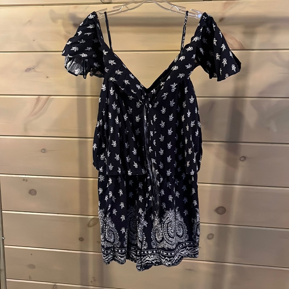 Cold shoulder romper navy